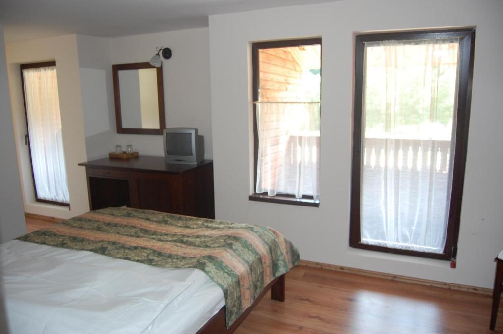 Complexul Turistic Cheile Butii Hotel Cimpu lui Neag Room photo