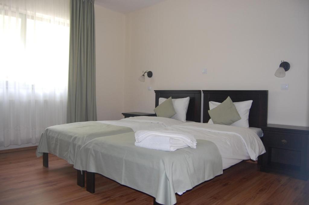 Complexul Turistic Cheile Butii Hotel Cimpu lui Neag Room photo