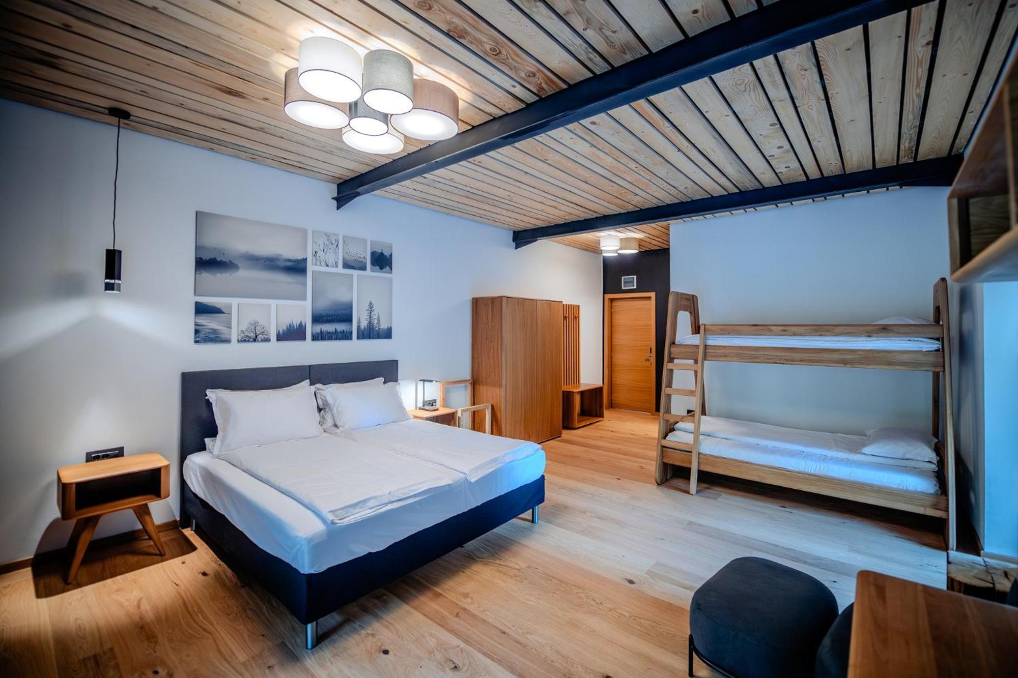Complexul Turistic Cheile Butii Hotel Cimpu lui Neag Exterior photo