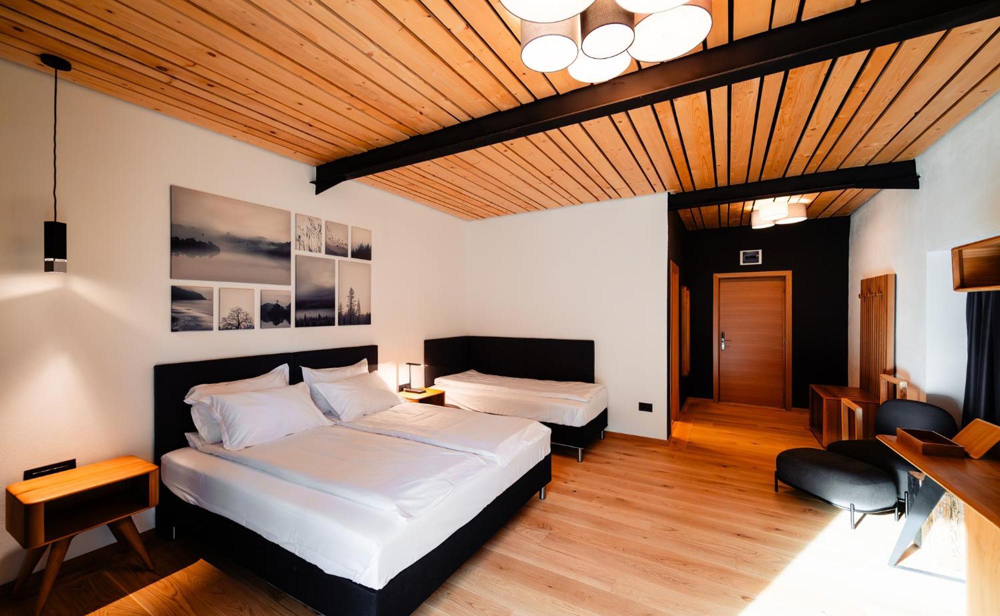 Complexul Turistic Cheile Butii Hotel Cimpu lui Neag Exterior photo