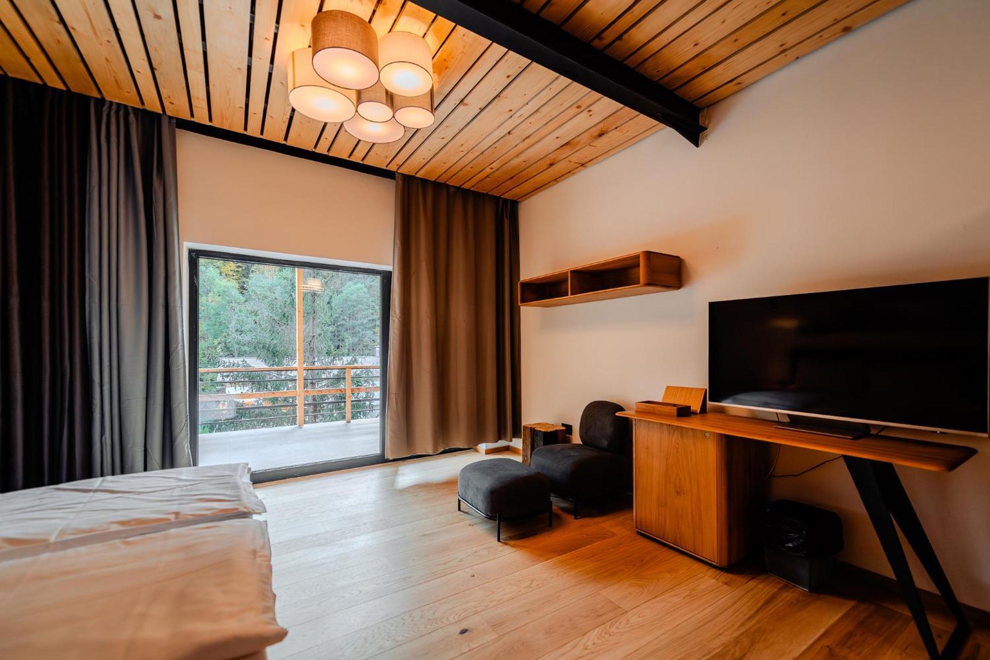 Complexul Turistic Cheile Butii Hotel Cimpu lui Neag Exterior photo
